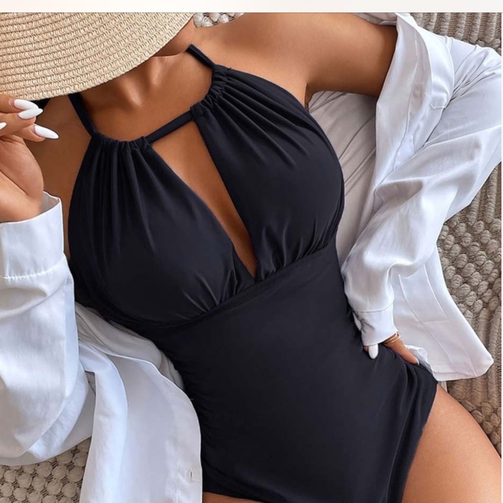 Halter Keyhole One-Piece Swimsuit - Black